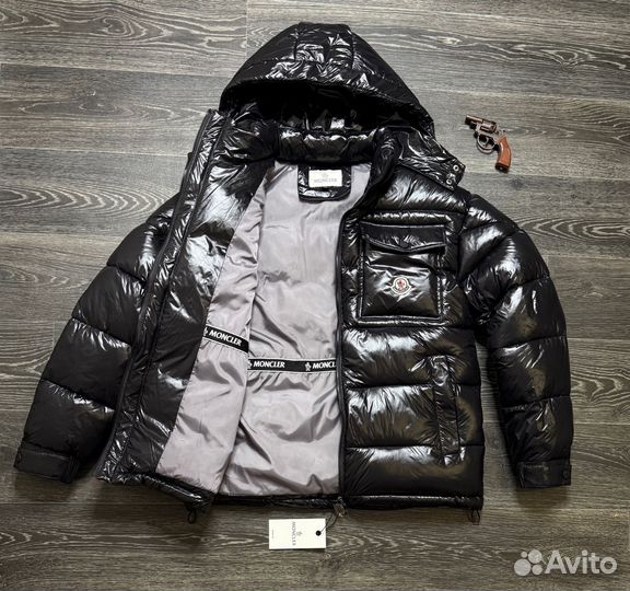 Куртка Moncler глянцевая зимняя