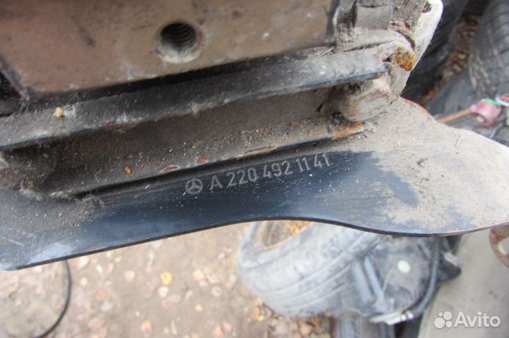 Подушка АКПП mercedes w220