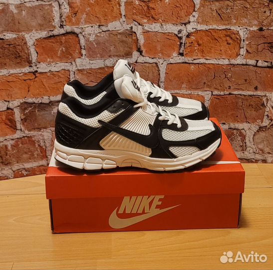 Кроссовки Nike air zoom vomero 5