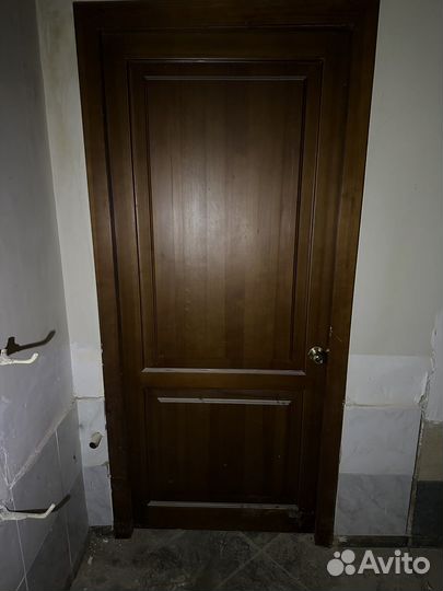 Двери межкомнатные из массива