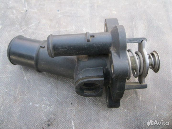 Форд Фокус 2 Корпус термостата (Термостат)