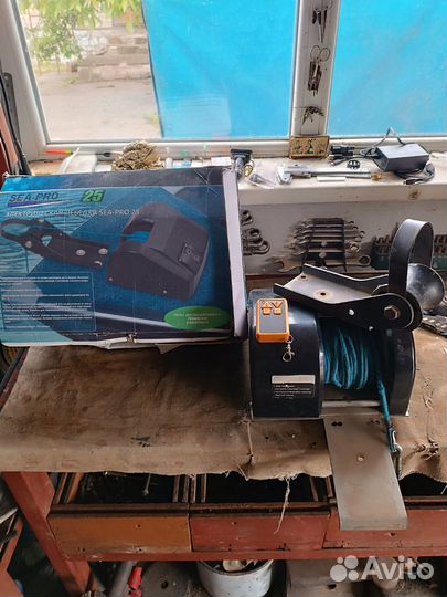 Лебёдка SEA PRO25 с якорем, и площадкой из нерж