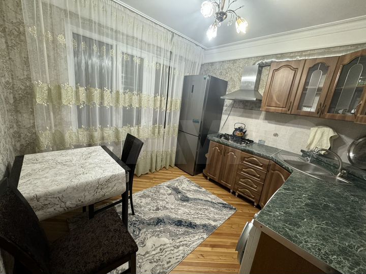 2-к. квартира, 70 м², 6/9 эт.