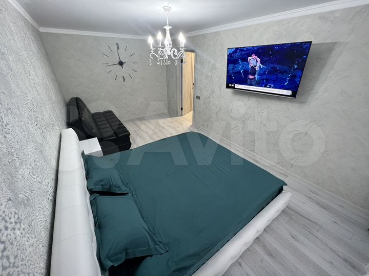 1-к. квартира, 42 м², 1/10 эт.