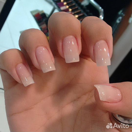 Наращивание ногтей на дому