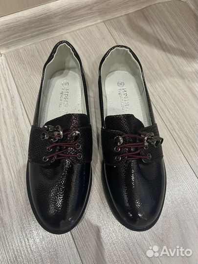 Новые туфли для девочки 34 35 размер