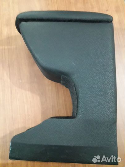 Подлокотник