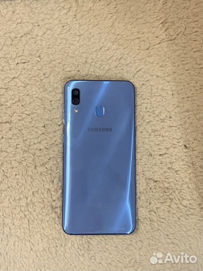 Samsung Galaxy A30, 3/32 ГБ