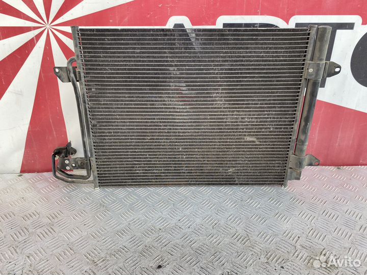 Радиатор кондиционера Volkswagen Touran