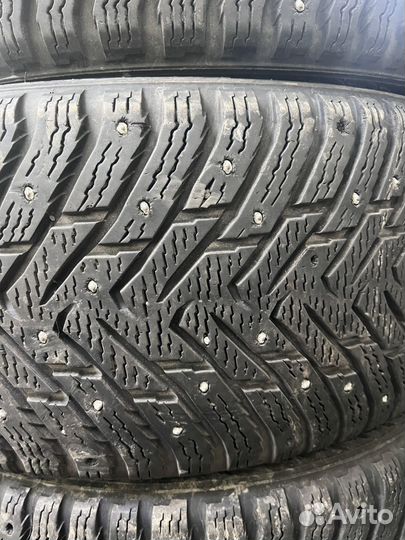 Nokian Tyres Hakkapeliitta 8 235/45 R18 98T