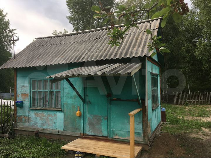 Дом 15 м² на участке 8,5 сот.