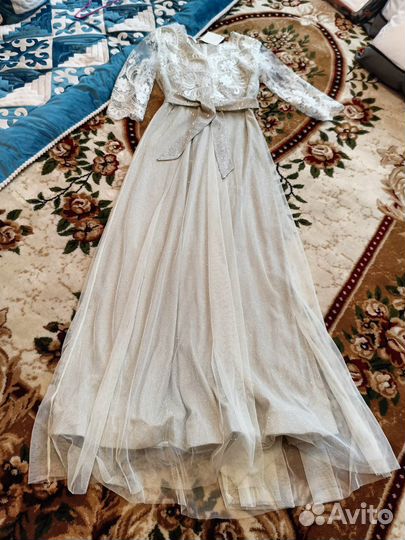 Вечернее платье в пол 44