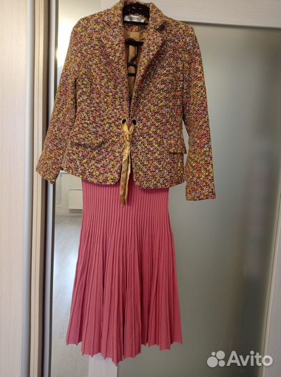 Комплекты:юбка+джемпер;пиджак;сарафан