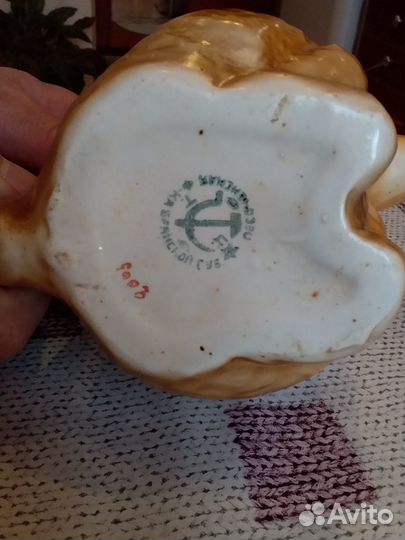 Старинный кувшин