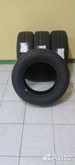 Hankook Vantra ST AS2 RA30 215/65 R16C 109T