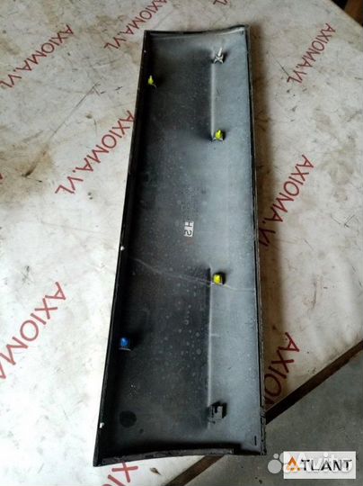 Накладка на дверь передний правый nissan terrano