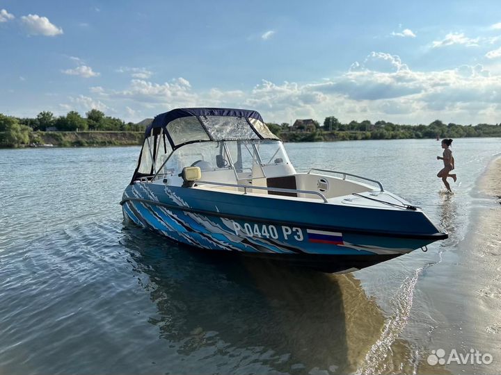 Катер Стрелка М Phoenix 510