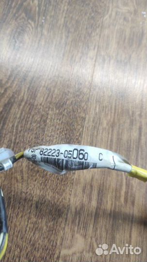 Проводка салона Toyota Avensis T250 седан 1 2008