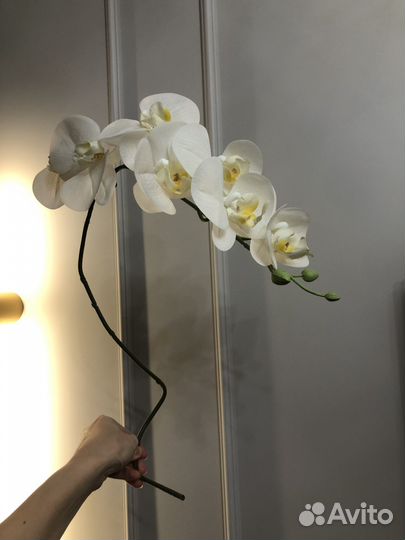 Орхидея белая искусственная ветка (2 шт.)
