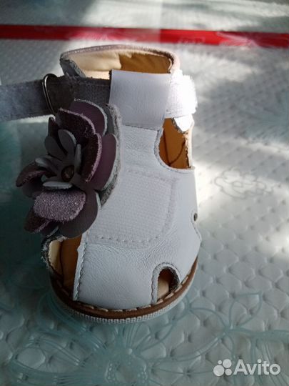 Сандалии для девочки 20 размер