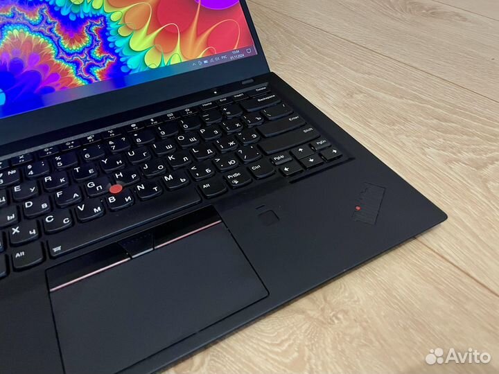 Thinkpad X1 Carbon 6 Gen i7 / 16GB RAM