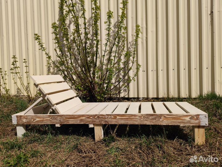 Шезлонг лежак деревянный