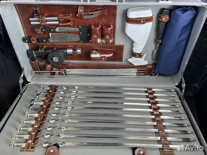 Набор для барбекю новый в чемодане