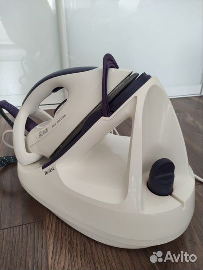 Утюг с парогенератором Тefal