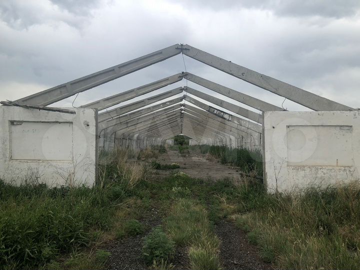 Здание. Ферма. 2720 м²