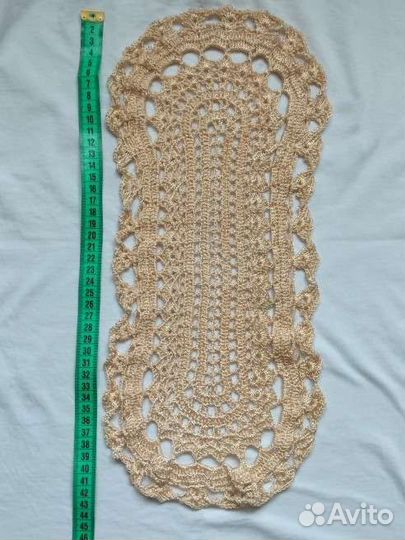 Салфетка ажурная вязаная овальная