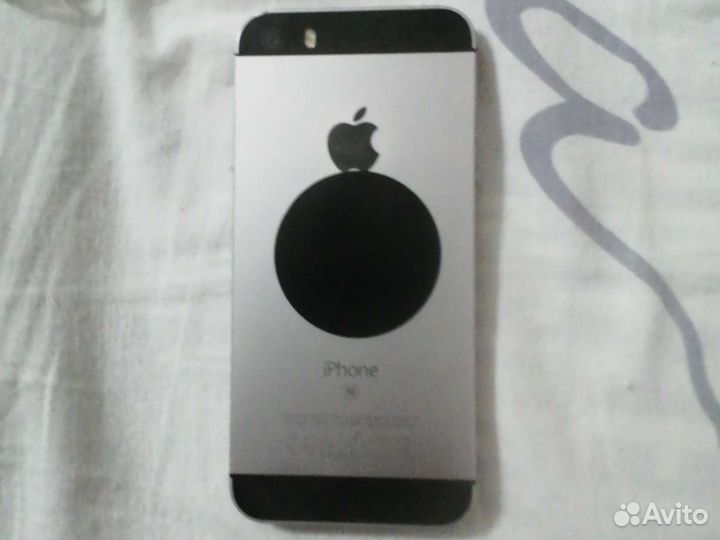 Телефон iPhone 5se