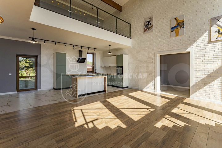 Дом 250 м² на участке 13 сот.