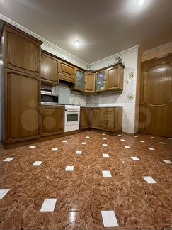 Квартира-студия, 82 м², 3/5 эт.