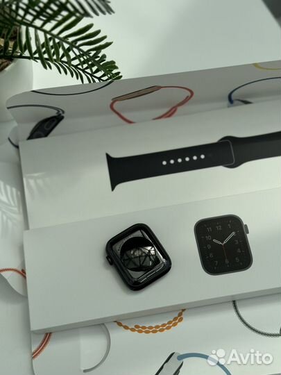 Apple Watch SE 44 mm