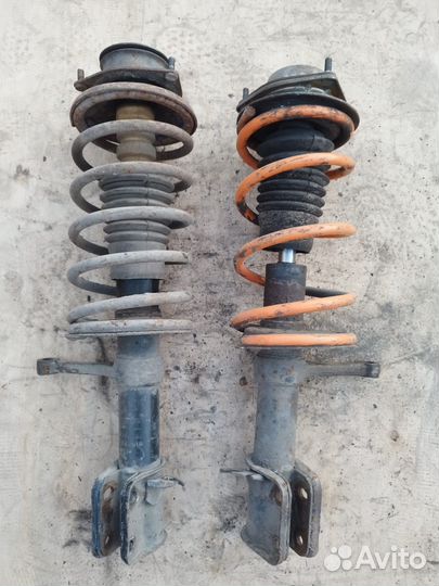 Передние стойки LADA Kalina