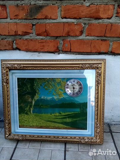 Часы с картиной