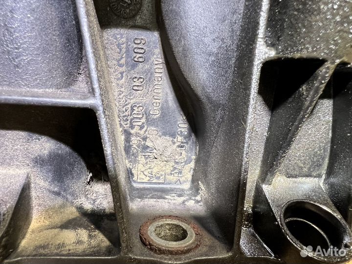 Коллектор впускной на Volkswagen Golf 4 1,4