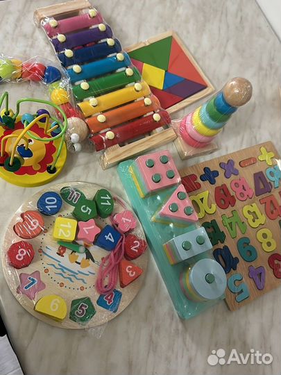 Набор из 8 игрушек