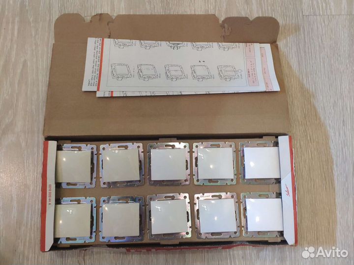 Выключатель legrand valena