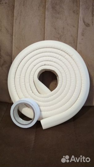 Защита ребенка от острых углов мебели