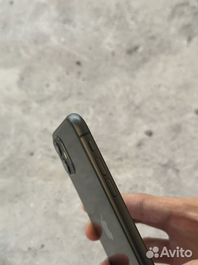 iPhone 11. 64GB. Classic Black