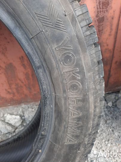 Yokohama Ice Guard Stud IG35 215/60 R17