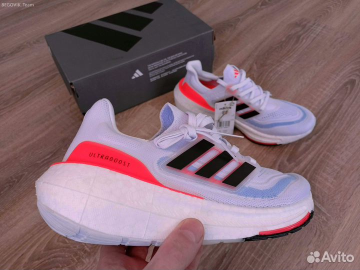 Беговые кроссовки adidas ultraboost 23