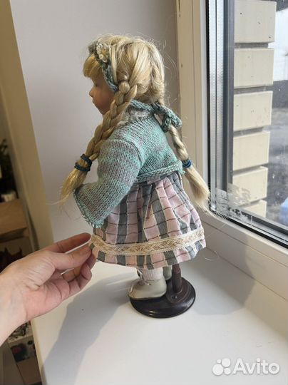 Кукла фарфоровая коллекционная