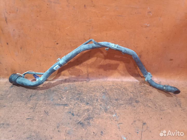 Горловина топл. бака Toyota Noah AZR60G