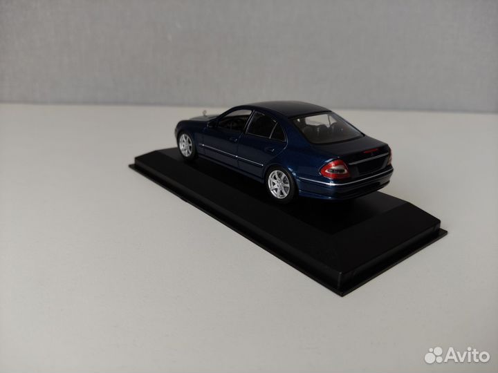 Модель Mercedes Benz W211