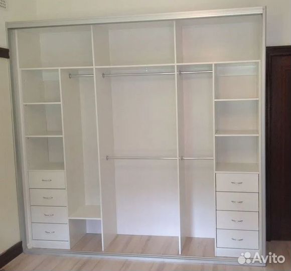 Шкаф в гостиную