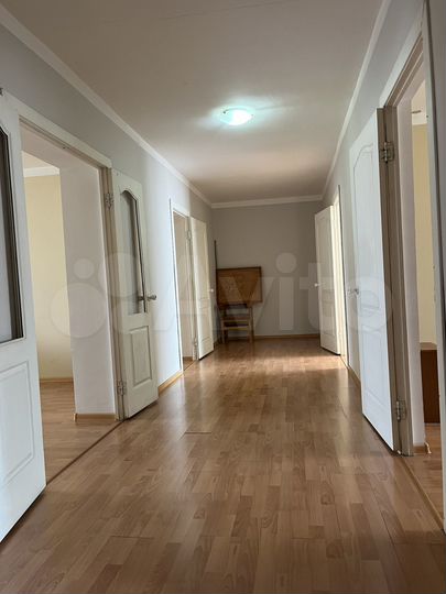 4-к. квартира, 98 м², 4/5 эт.