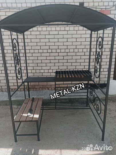 Мангал с крышей 