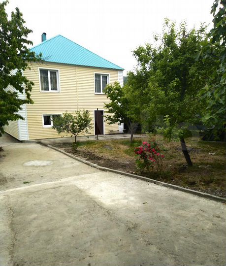 Дом 170 м² на участке 8 сот.